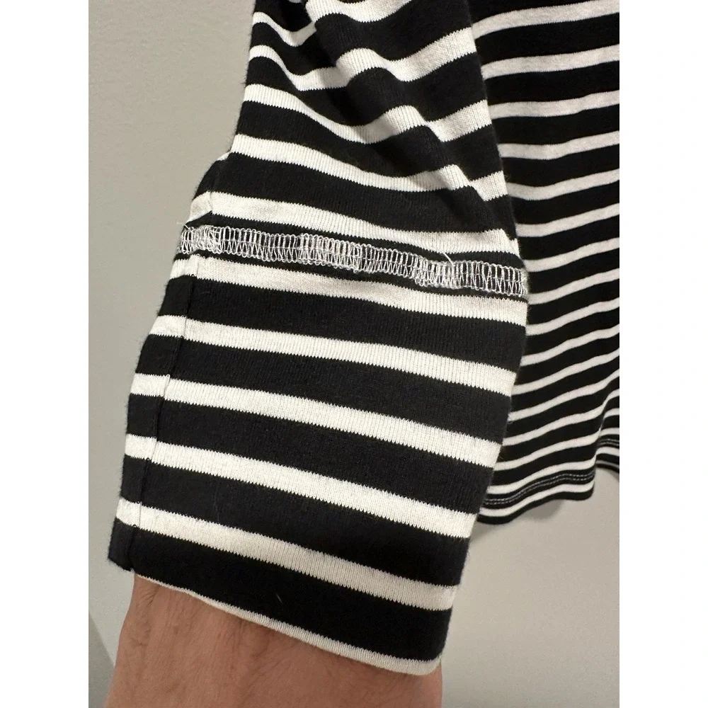 J.‎ CREW Perfect Fit Black & Cream 3/4 Sleeve Buttoned V-neck; Size XS